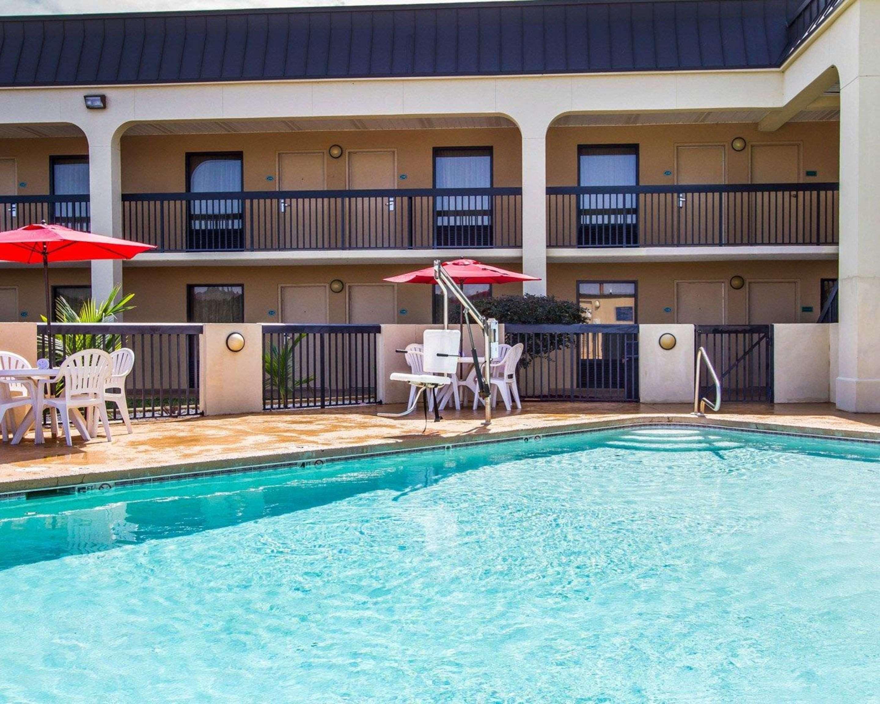 Quality Inn Foley Esterno foto