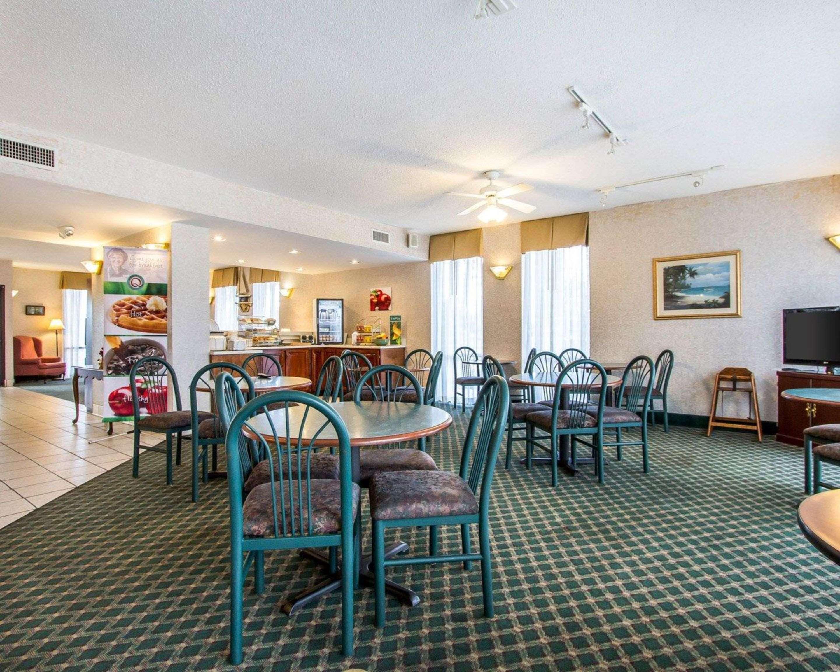Quality Inn Foley Esterno foto