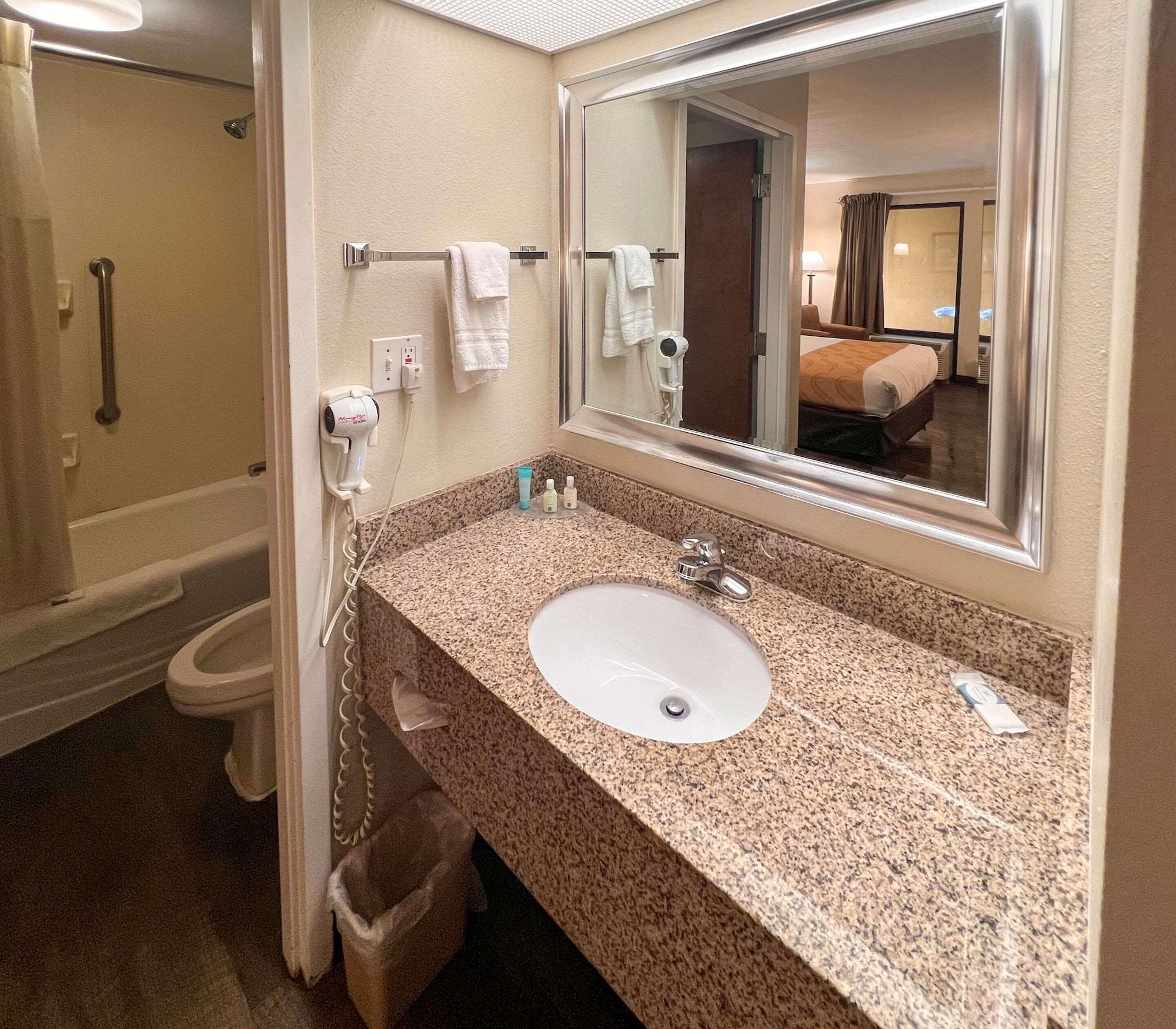 Quality Inn Foley Esterno foto